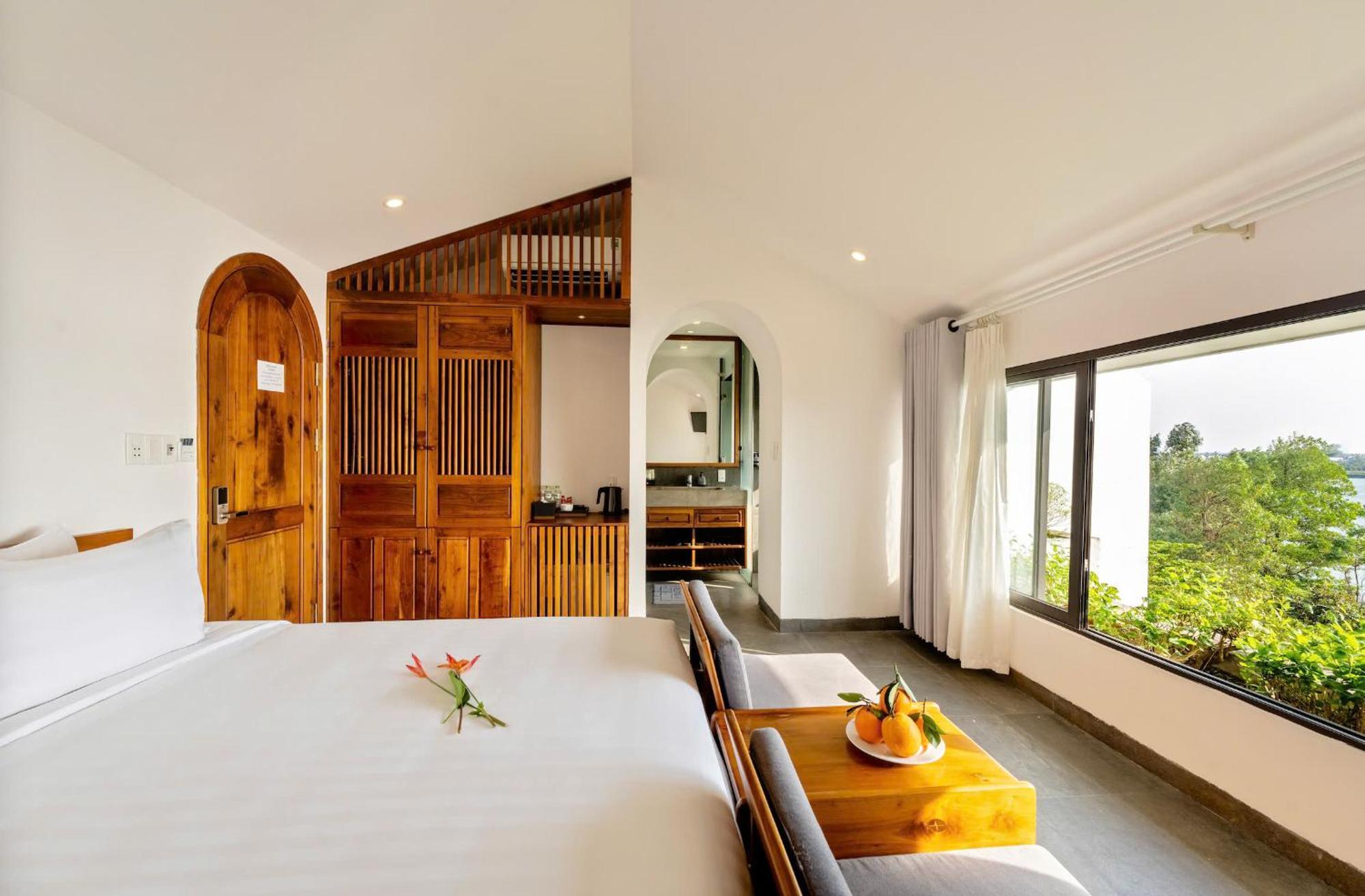 Serene Riverside Hotel Hoi An Exterior foto